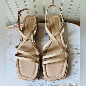 DONALD PLINER  ROSALIE SLINGBACK SANDAL IN SAND | SIZE: 9 | NEW WITHOUT TAGS/BOX